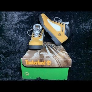 Timberlands- size 6 brand new!!!